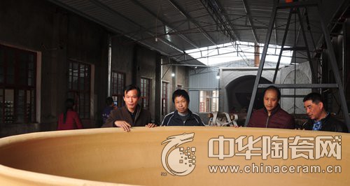 世界最大陶瓷酒碗在望城燒制成功 獲世界紀錄認證